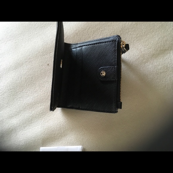 Kate Spade compact Wallet, black & white - Picture 4 of 5